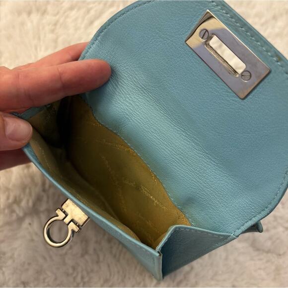 Salvatore Ferragamo Vintage Gancini W Hook Wallet - Picture 5 of 9